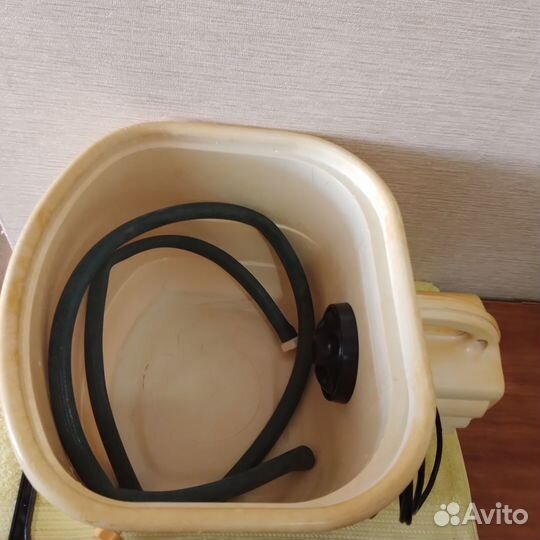 Продаю стиральную машину Малютка 2