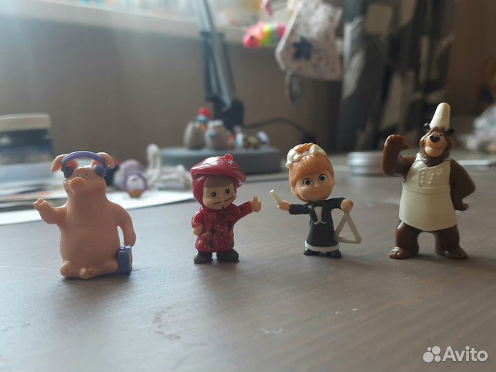 Игрушки Киндер сюрприз Маша и Медведь