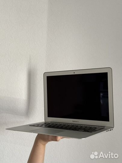 Apple MacBook Air (13-inch, Mid 2012)