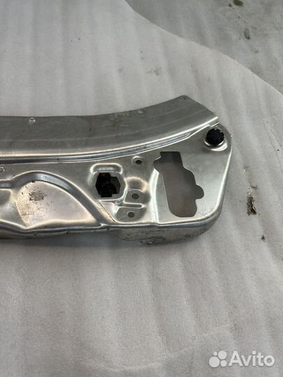 Mercedes c205 Верхняя Панель Радиаторов Оригинал