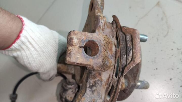 Кулак передний правый Opel Corsa C рест. 2004