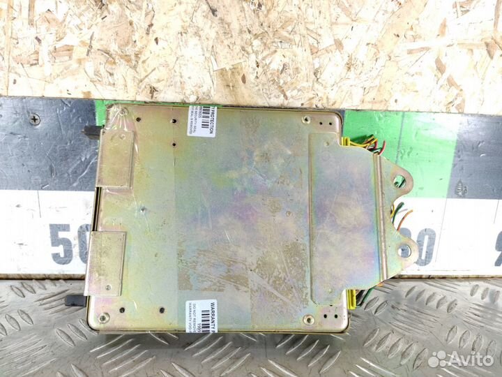 Блок управления двигателем Mitsubishi Carisma 2000