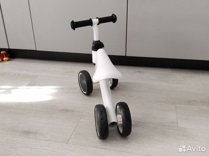 Беговел для малышей от 1 года