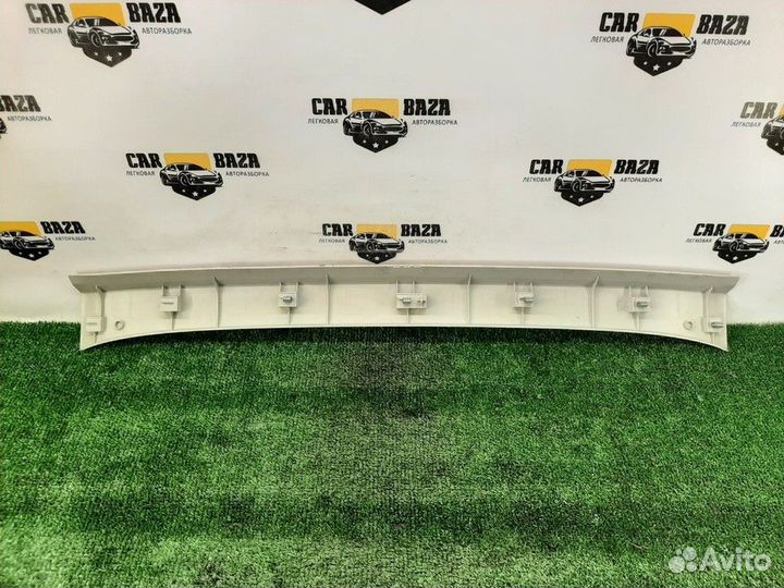 Обшивка потолка Volkswagen Golf