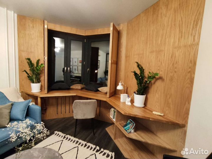 Рабочая зона у окна