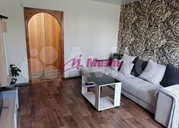 4-к. квартира, 80 м², 1/9 эт.