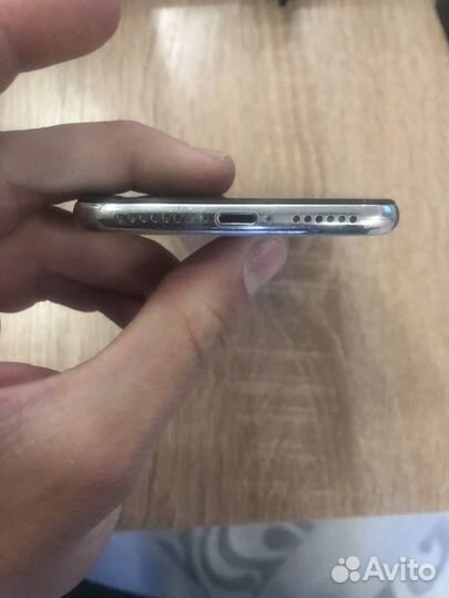 iPhone X, 64 ГБ