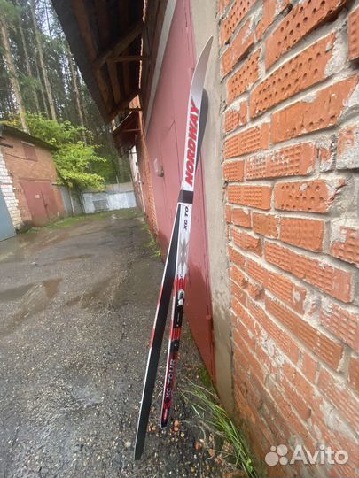 Лыжи беговые новые Nordway с креплениями Fisher