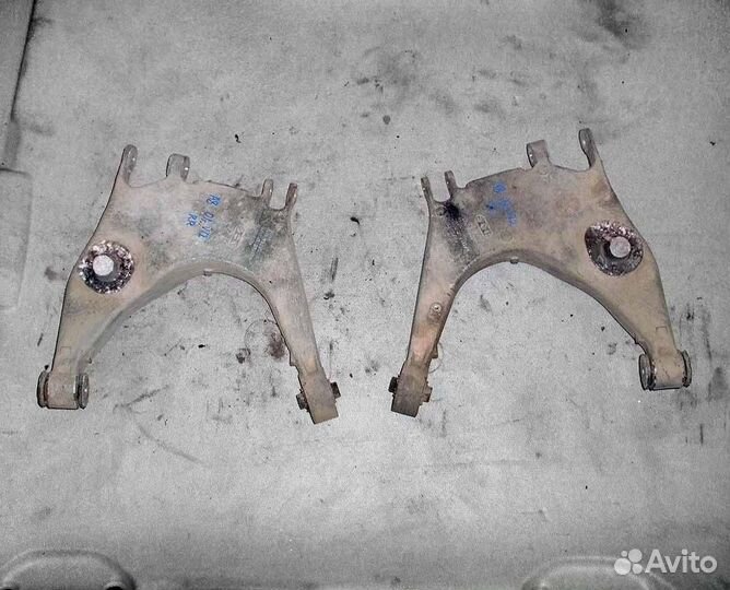 Рычаг задний левый нижний Audi A8 D2