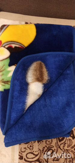 Детская кроватка с маятником белая