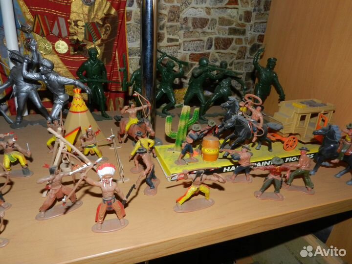 СССР коллекция фигурок индейцев ковбоев и