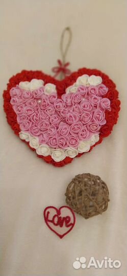 Сердце из роз- подарочное панно