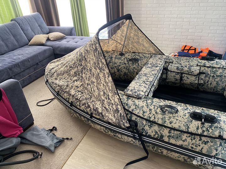 Лодка Gladiator E380 pro Camo