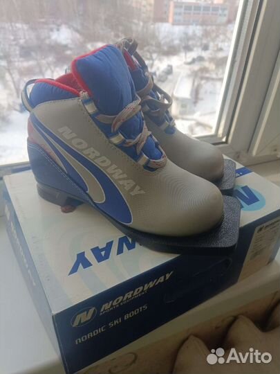 Лыжные ботинки детские 30 р