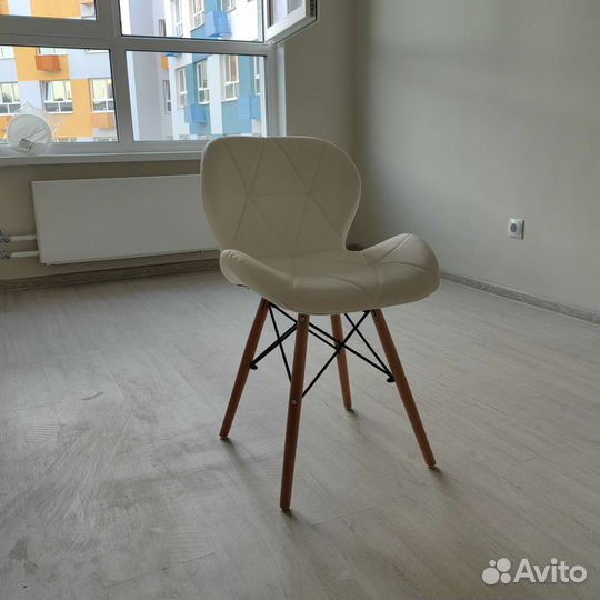 Стул белый кожзам