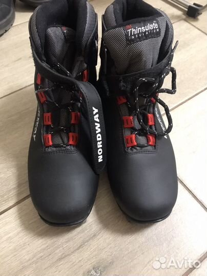 Лыжные ботинки