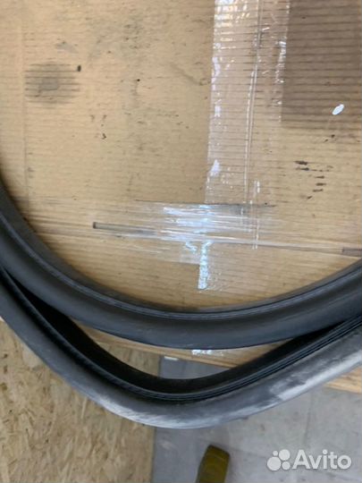 Уплотнитель проема двери задний Ford Focus 2