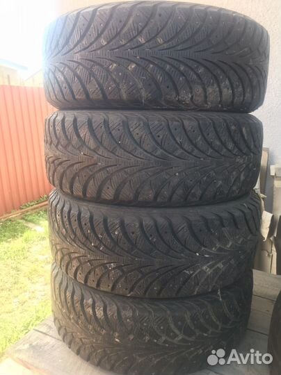 Goodyear UltraGrip Extreme 225/60 R17