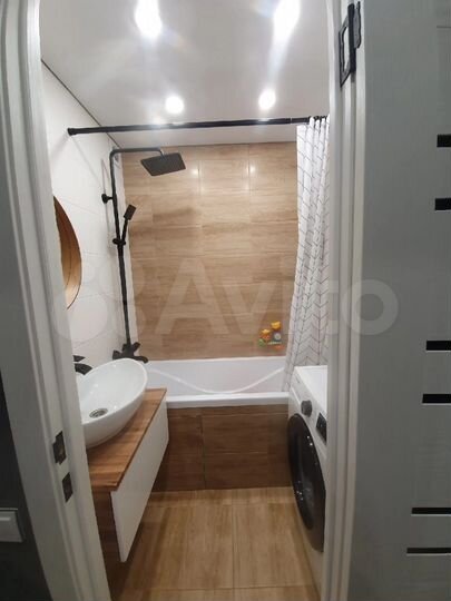 4-к. квартира, 78 м², 1/9 эт.