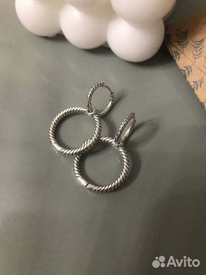 Серьги Pandora «кольца для шармов»