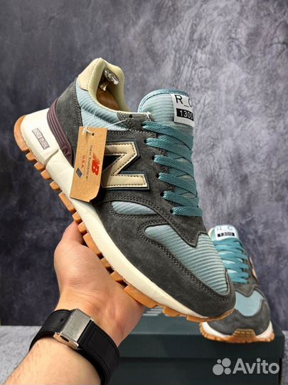 Кроссовки New Balance 1300