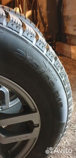 Pirelli Formula Ice 215/65 R16 98