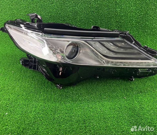 Фара правая Тойота Камри В70