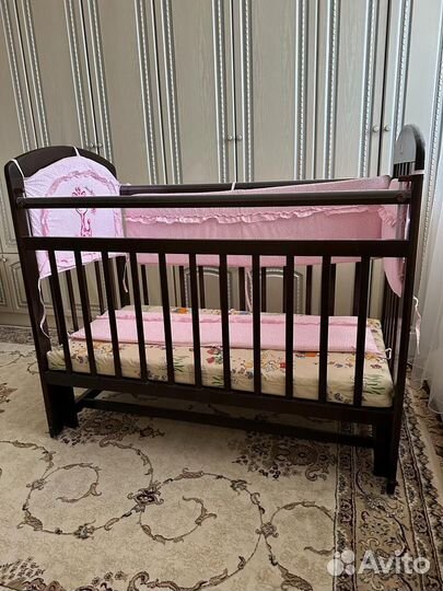 Детская кроватка