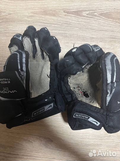 Краги хоккейные