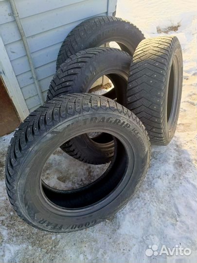 Goodyear Ultragrip Ice Arctic 225/65 R17