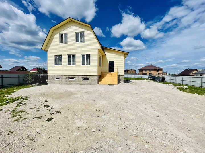 Дом 261 м² на участке 15 сот.
