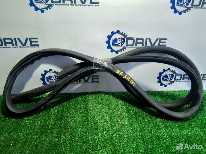 Уплотнитель проема двери задний правый Nissan