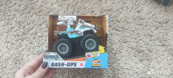 Машинка Hot Wheels Monster Trucks Bash-Ups GCF94