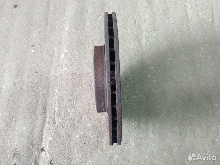 Тормозной диск передний Nissan Micra K12 CR12DE