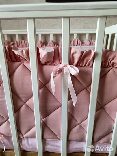 Бортики в детскую кроватку для девочки
