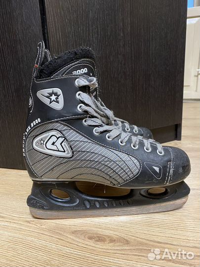 Коньки хоккейные 41 размер