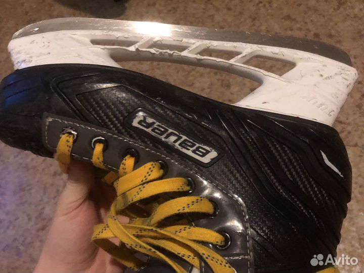 Коньки хоккейные