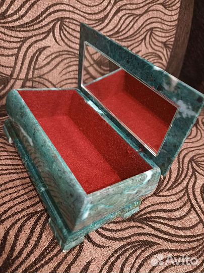 Шкатулка для украшений новая