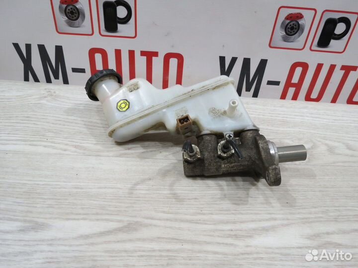 Главный тормозной цилиндр Kia Rio 3