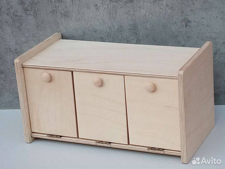 Шкафчик с откидными ящичками