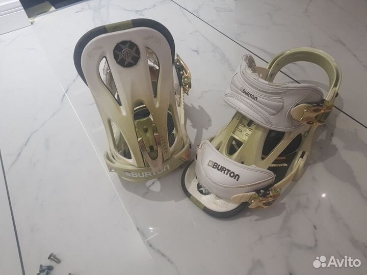 Крепление для сноуборда Burton Cartel