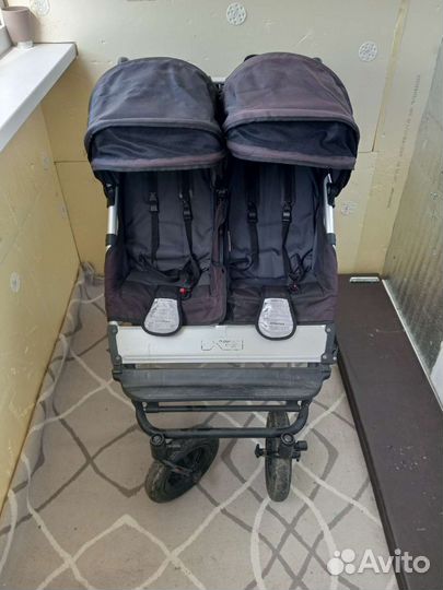 Коляска для двойни