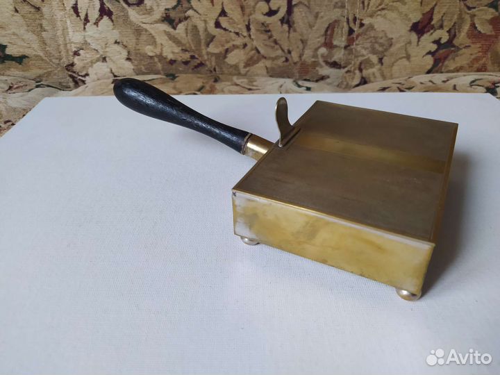 Совок с крышкой Франция