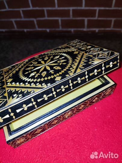 Роскошная шкатулка