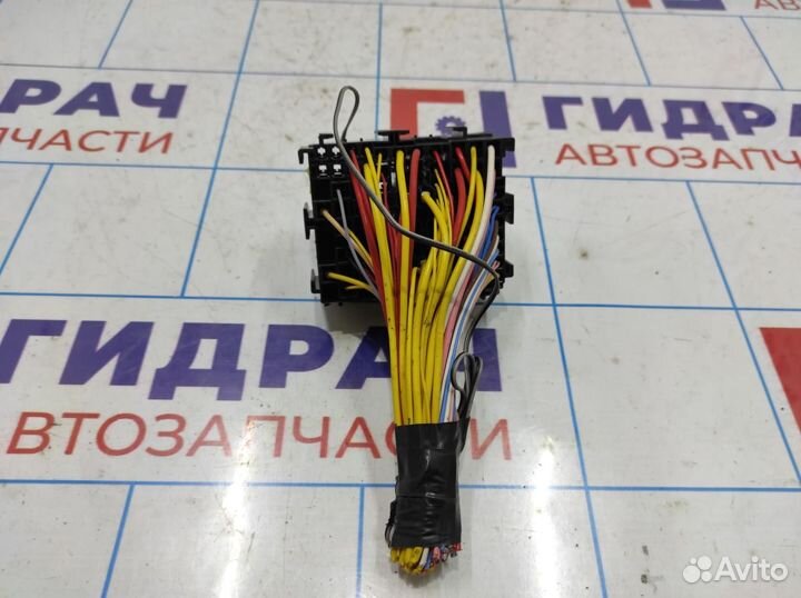 Блок предохранителей салонный Renault Logan 2