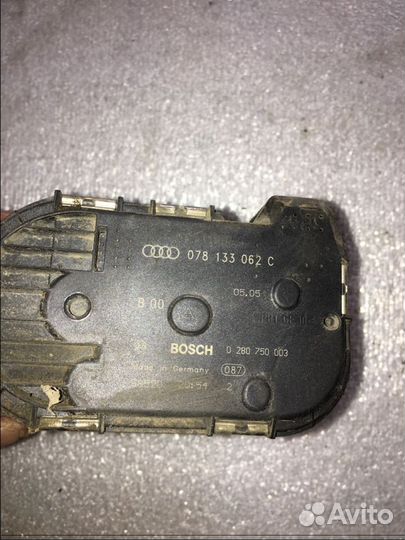 Заслонка дросельная Ауди A4 A6 A8