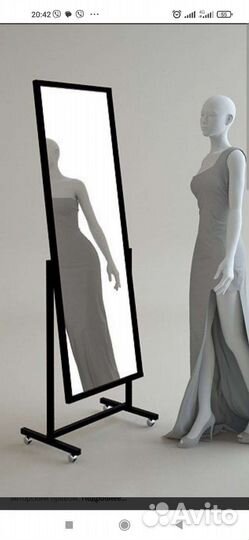 Зеркало на колесиках с наклоном