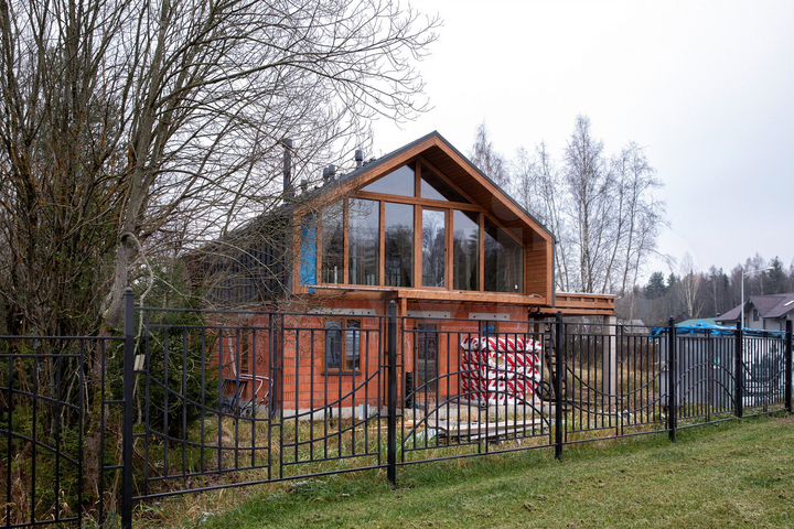 Коттедж 239 м² на участке 17 сот.