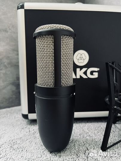Микрофон AKG P420