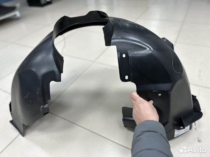 Подкрылок ford focus 3 передний